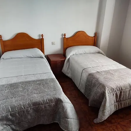 Con Enorme Terraza Carballo